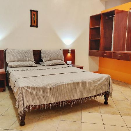 Marigold Guest House Момбаса Екстер'єр фото