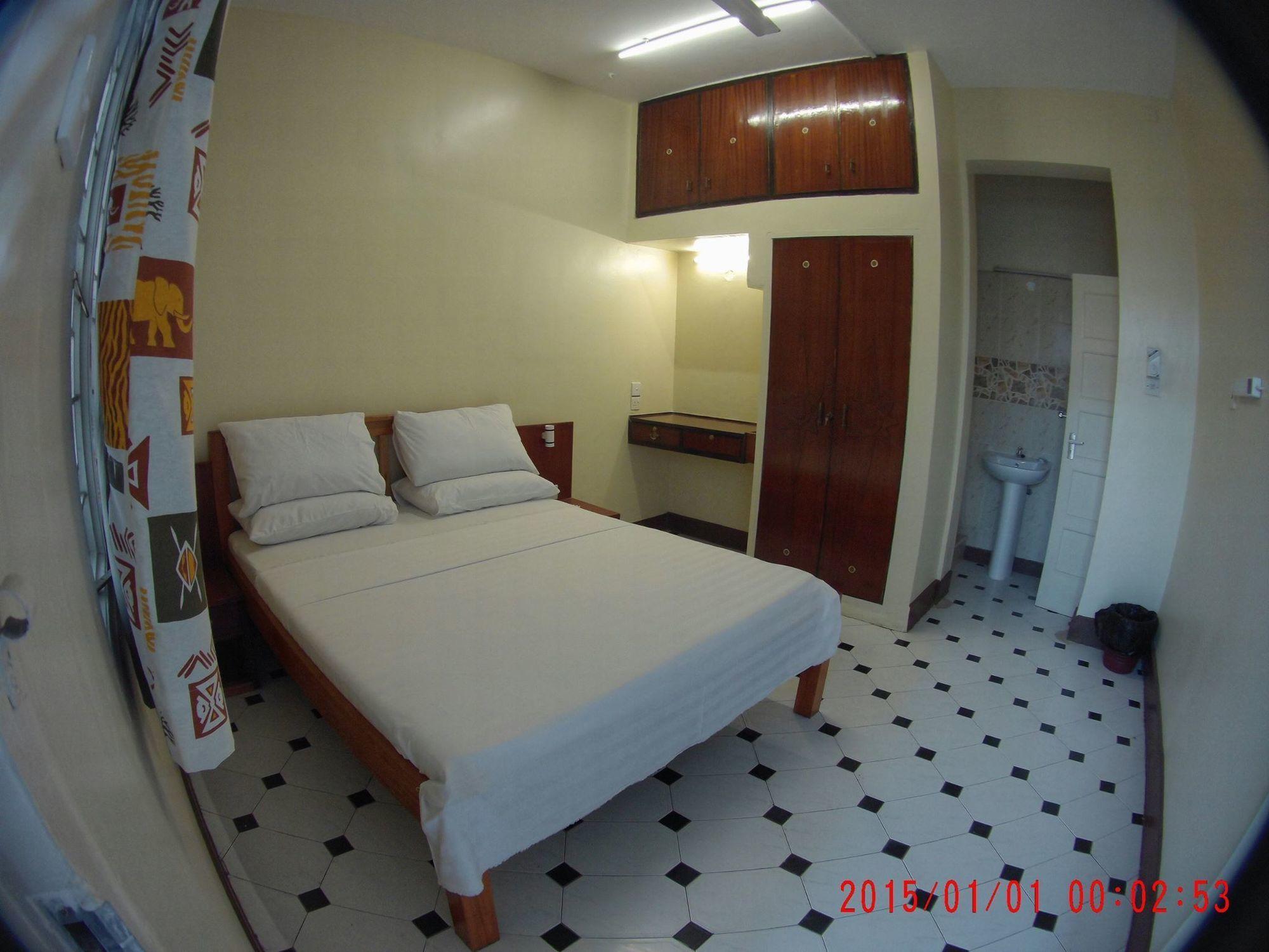 Marigold Guest House Момбаса Екстер'єр фото