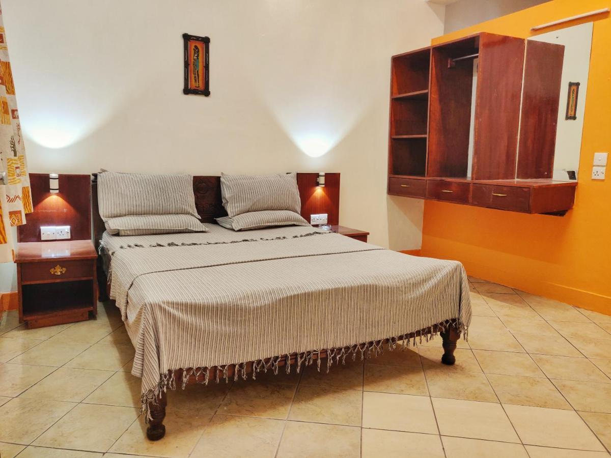 Marigold Guest House Момбаса Екстер'єр фото