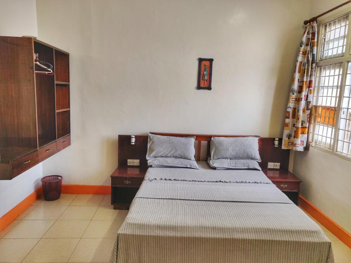 Marigold Guest House Момбаса Екстер'єр фото
